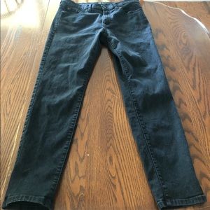 Women’s black skinny jeans